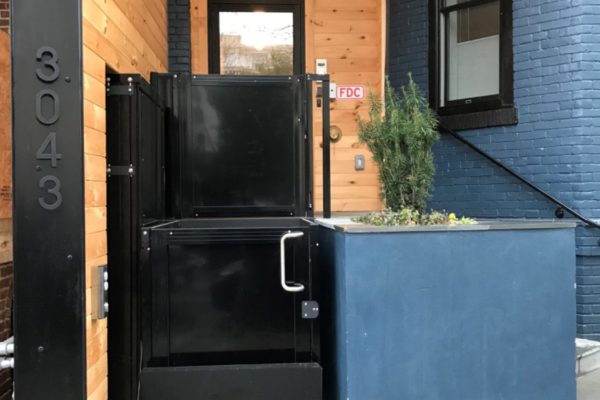 photo of vertical wheelchair lift on bedco mobility website