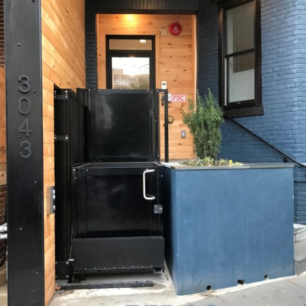 photo of vertical wheelchair lift on bedco mobility website