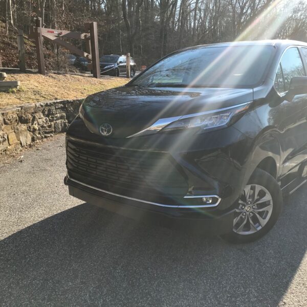Toyota Siena Hybrid Accessible Van Front