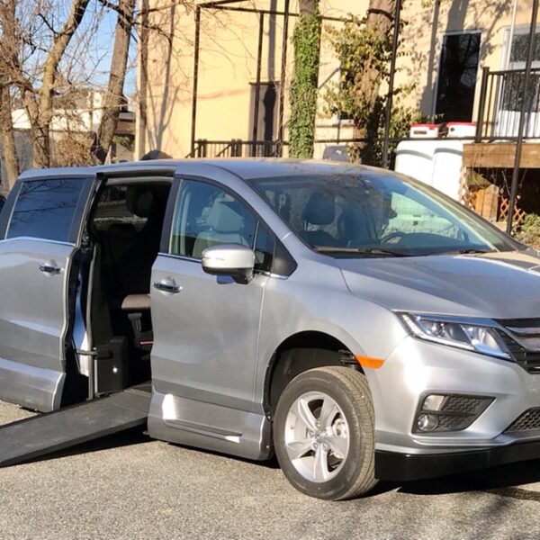 honda odyssey accessible van ramp open