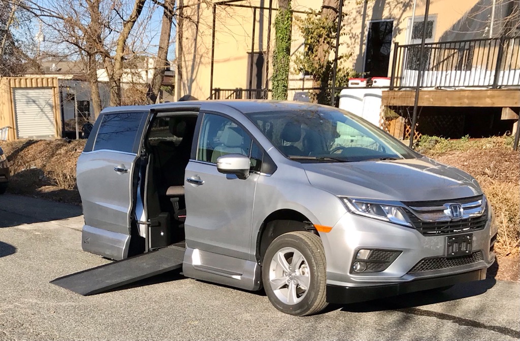 honda odyssey accessible van ramp open