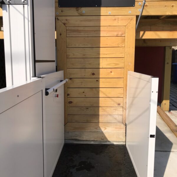 open platform of wheelchair lift
